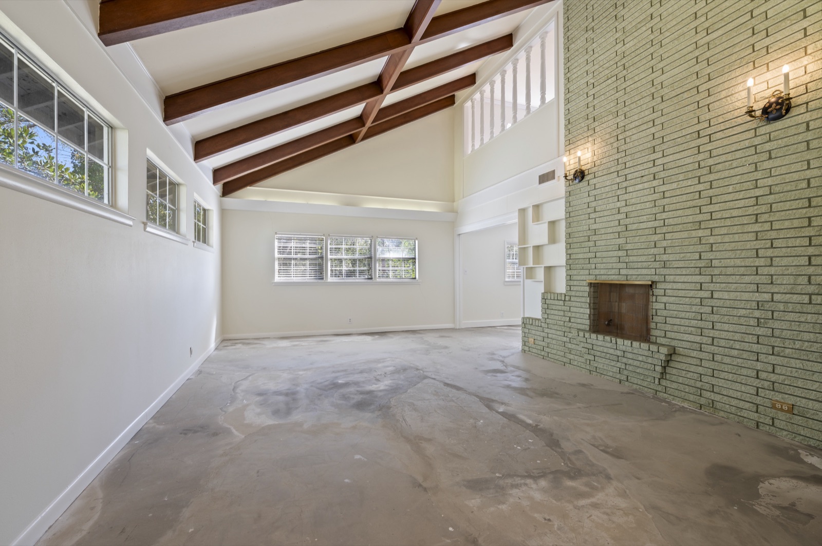 El Campo Mid-Century Home, Photo 11