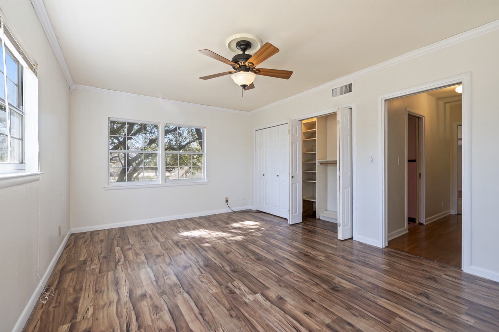El Campo Mid-Century Home, Photo 19