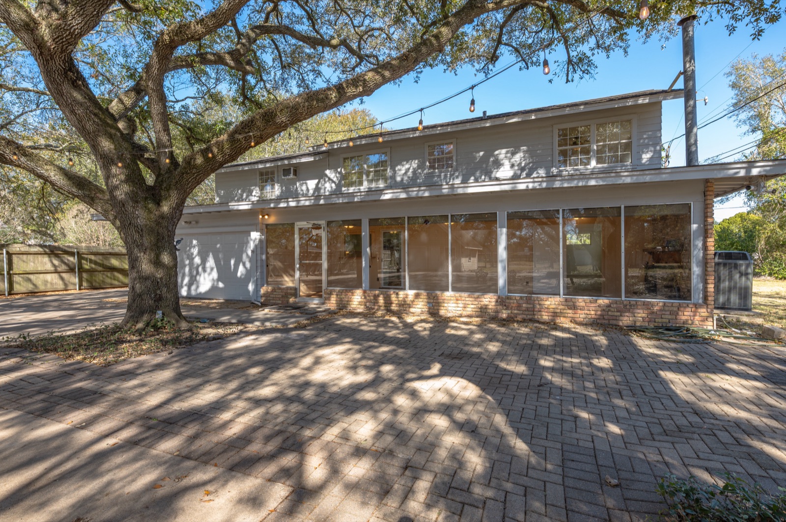 El Campo Mid-Century Home, Photo 2