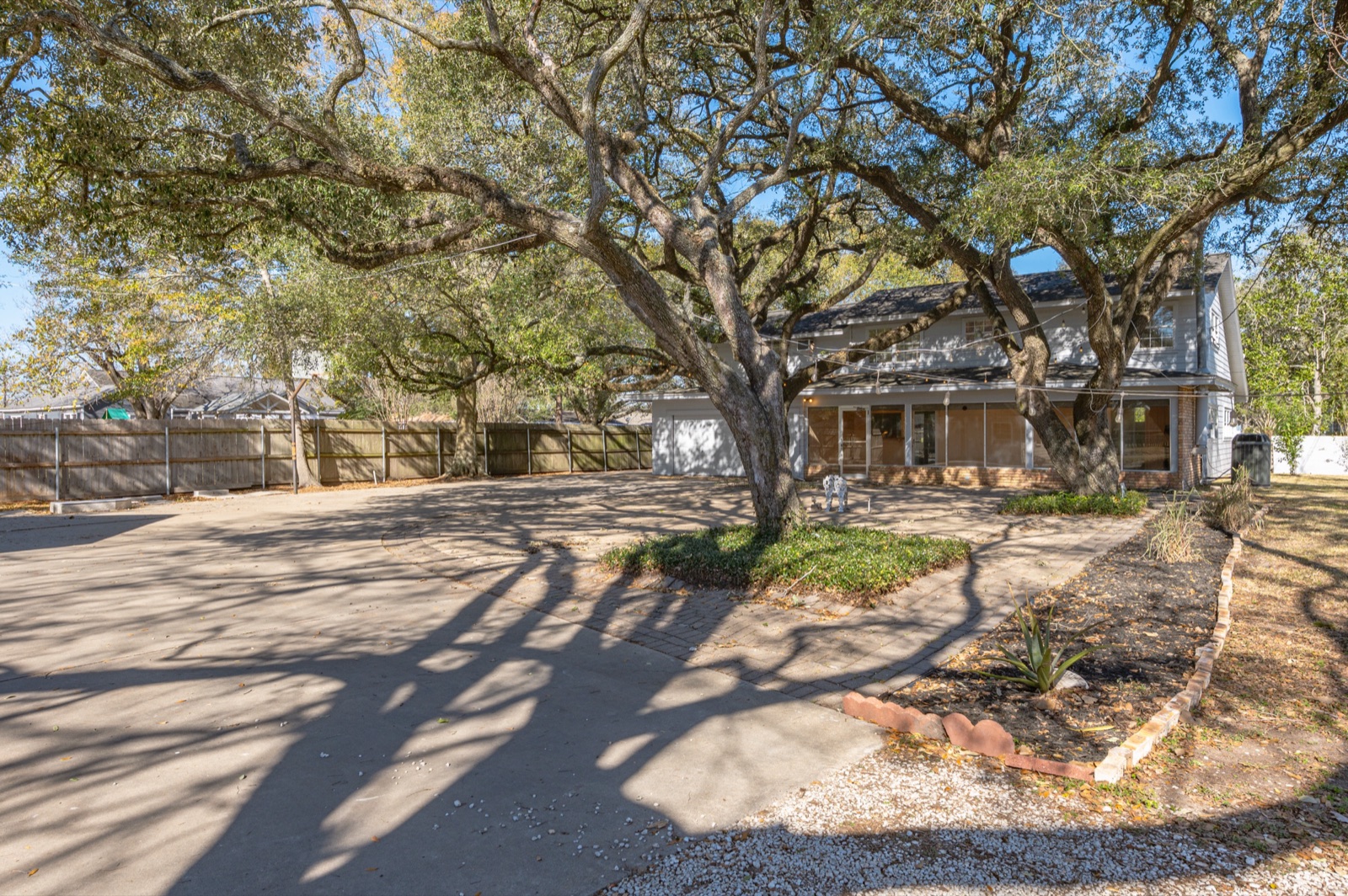 El Campo Mid-Century Home, Photo 4