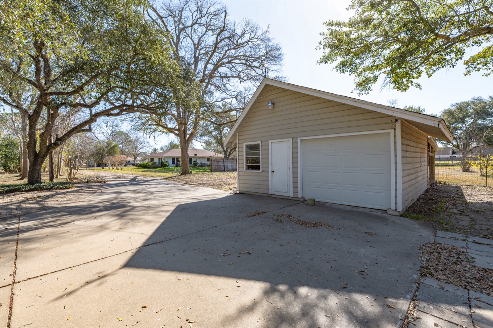 El Campo Mid-Century Home, Photo 5
