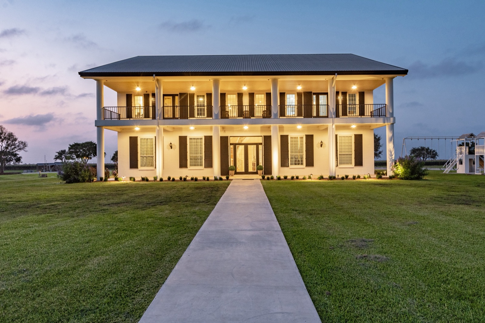 J4 Homestead, Photo 1