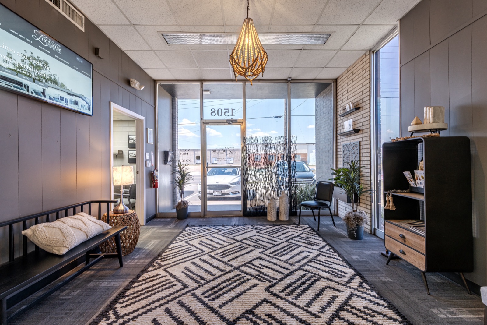 Limo Station Victoria mixed-use commercial property Victoria County Texas