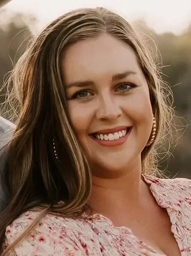 Alexa Emmons, Sales Agent